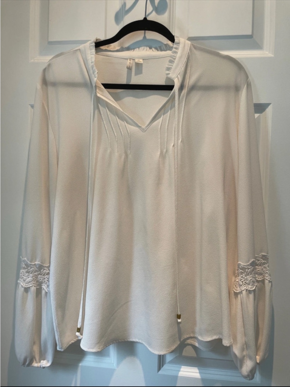 Cato long sleeve lace detail front tie cream top size XL
